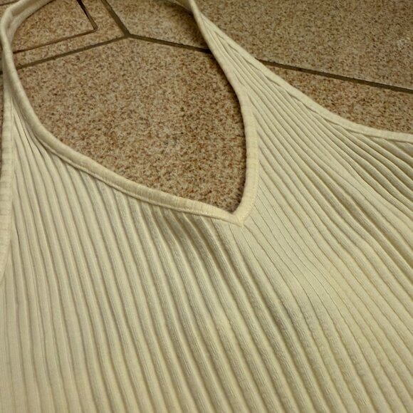 Zara White V-Neck Halter Top - Picture 3 of 3